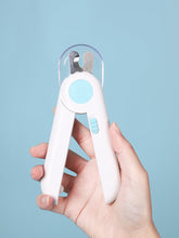 Load image into Gallery viewer, Dog-nail-clipper-cat-nail-clipper-dog-nail-trimmer-lighted-dog-nail-clippers-best-dog-nail-clippers-blood-line