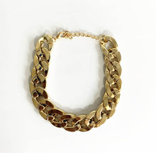 Load image into Gallery viewer, gangster cat gold chain for halloween