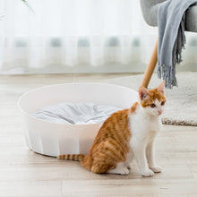 Load image into Gallery viewer, Cupcake Dog Bed Cat Bed