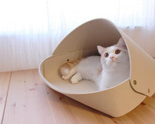 Load image into Gallery viewer, cat igloo bed british short hair