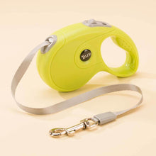 Load image into Gallery viewer, retractable dog leash green
